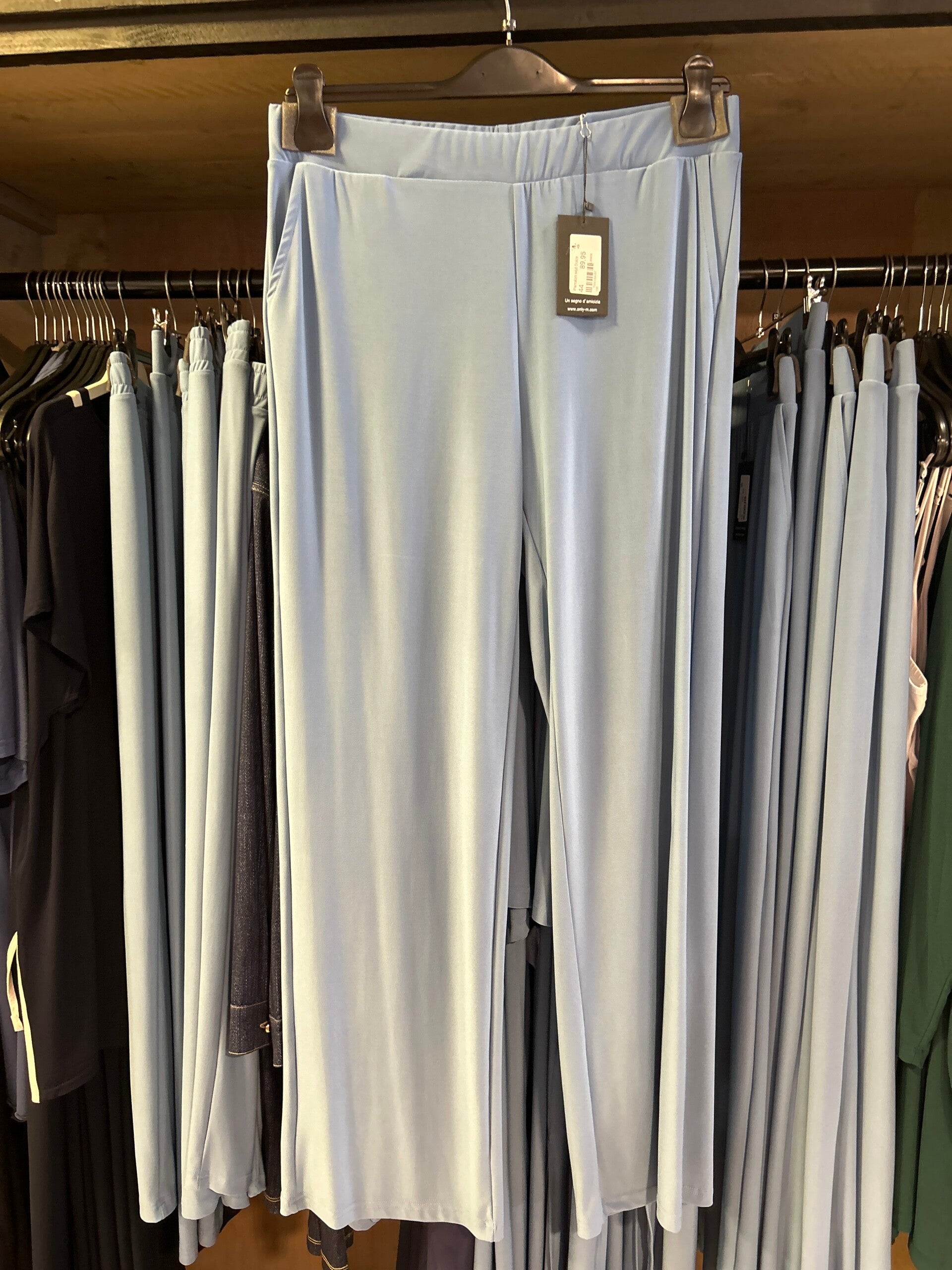 Only M Basis 195 Dolce pantalon wijd Licht Blauw (lavanda)