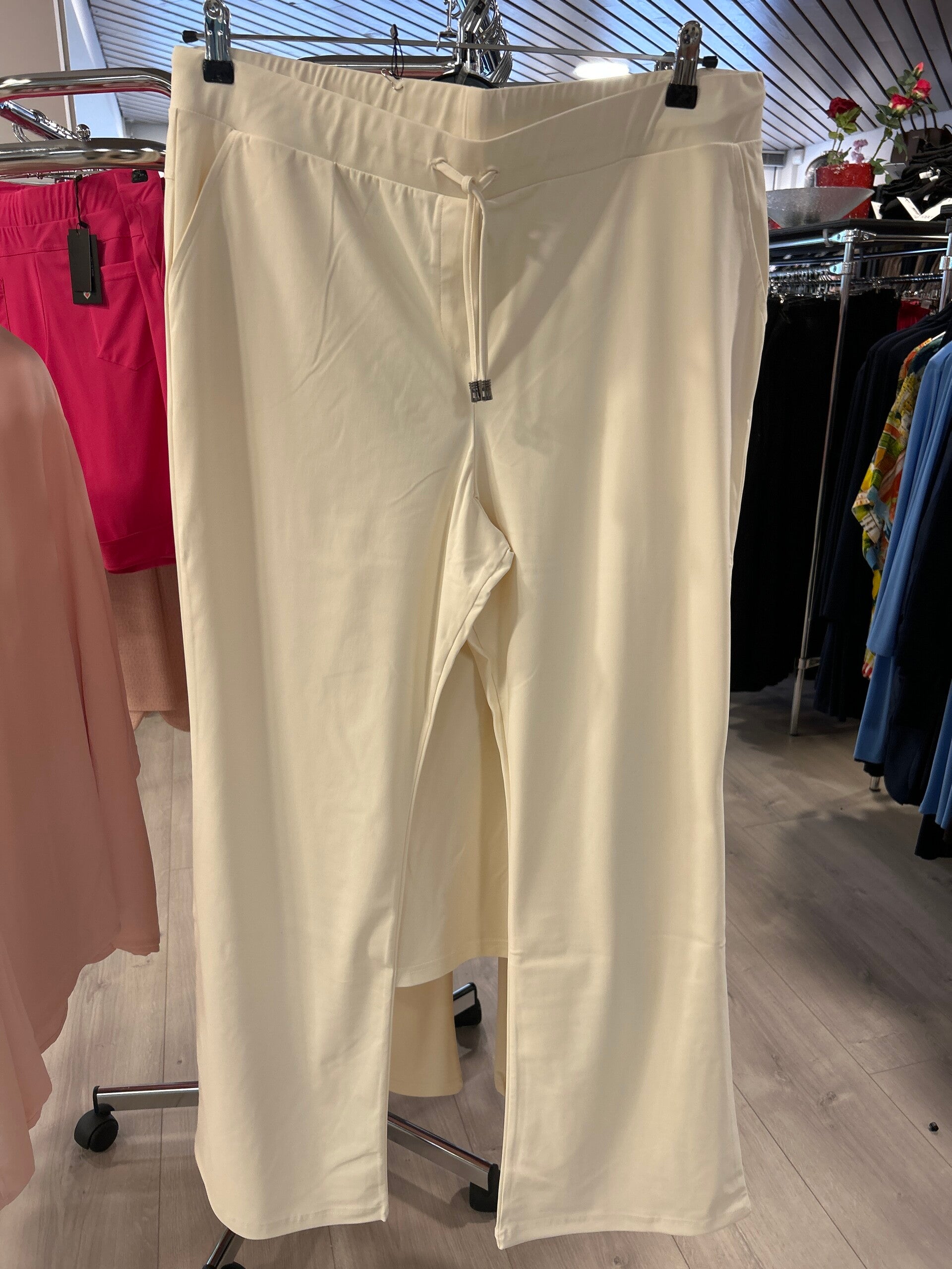 Only M Broek 025 Flair Panna Cotta