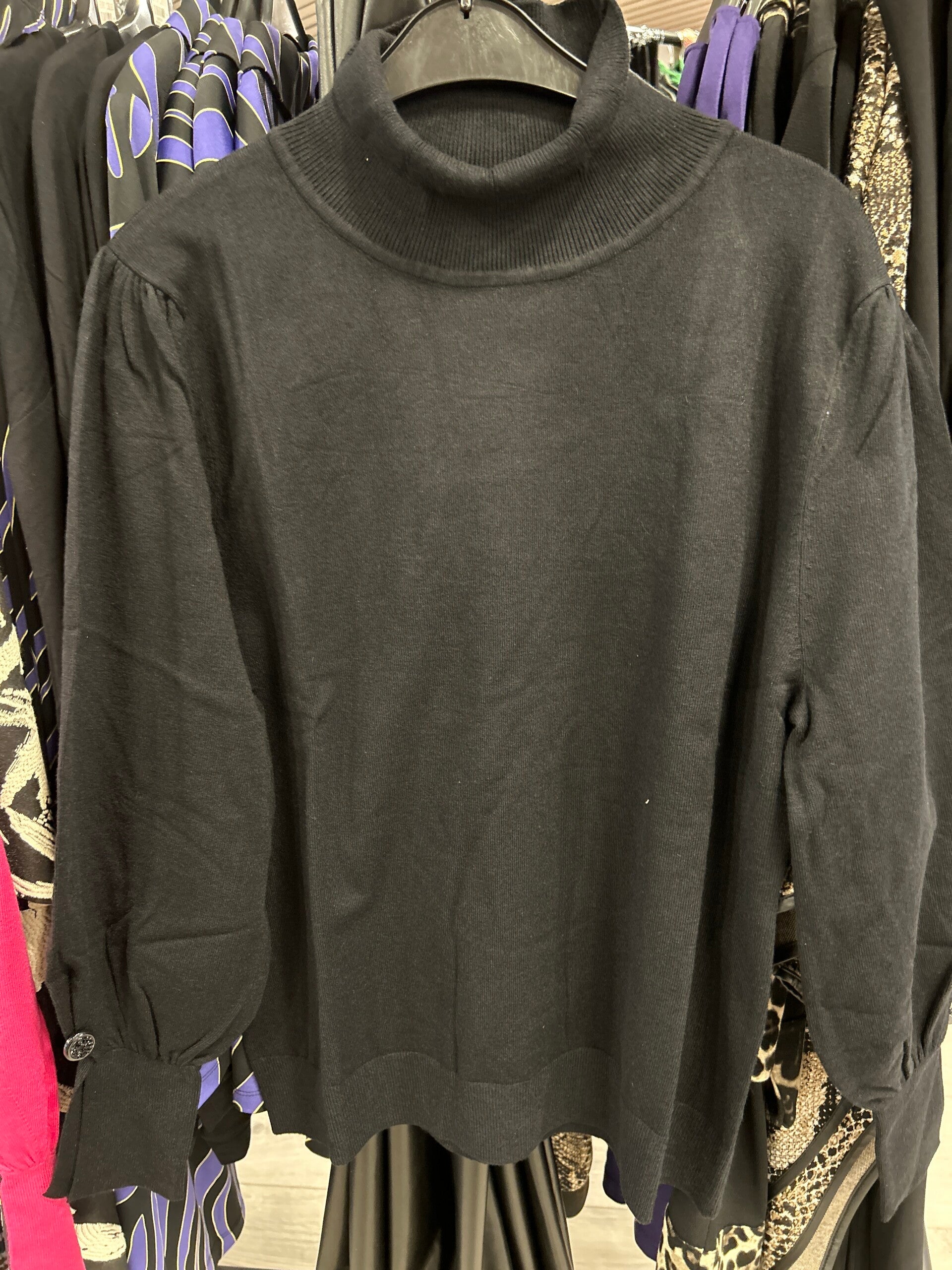 Only M 212.03 Trui met Col en sierknoop Viscose brei Zwart