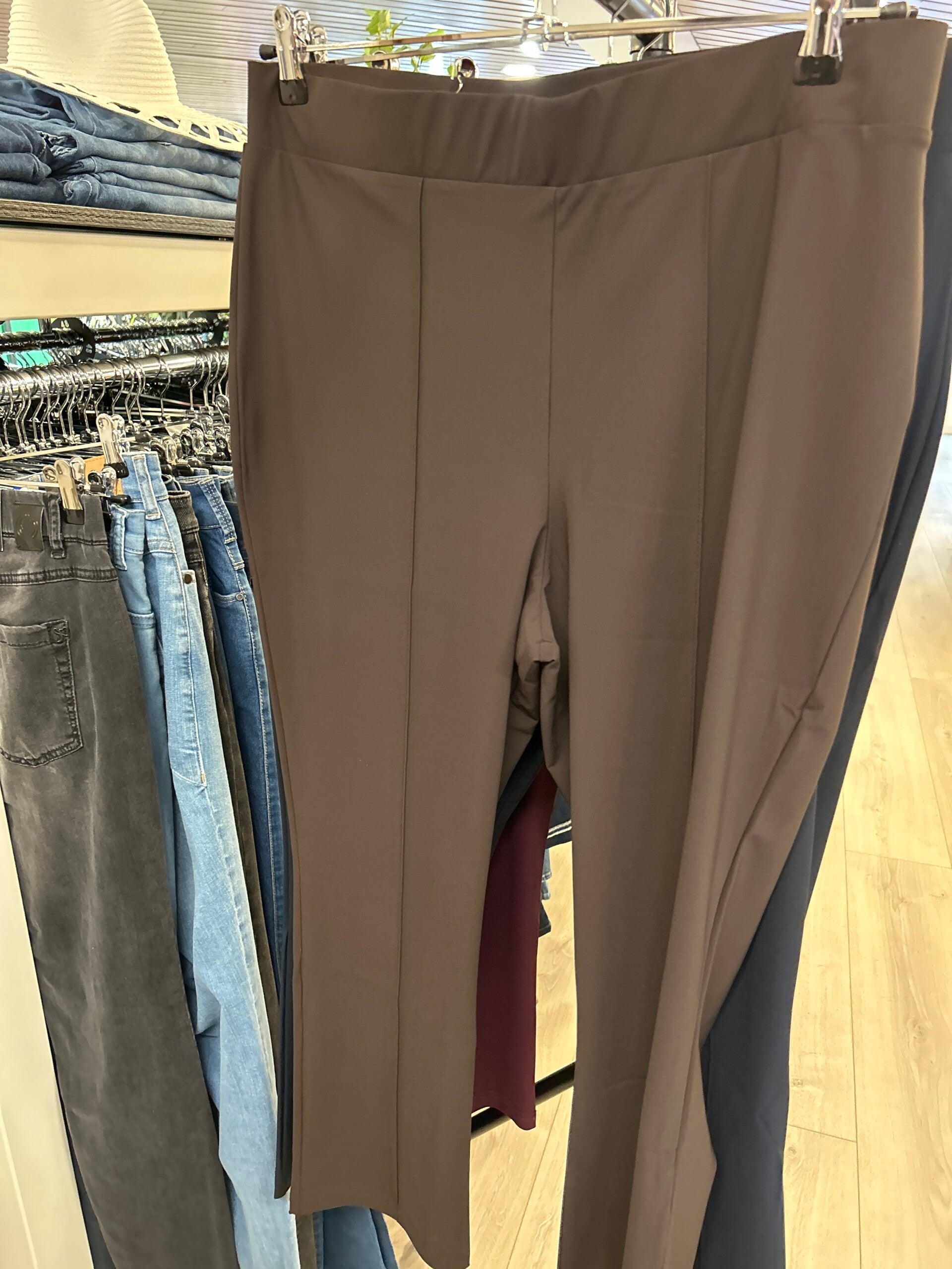 Only M 044 Broek Strong opgestikte deelnaad  Nutella