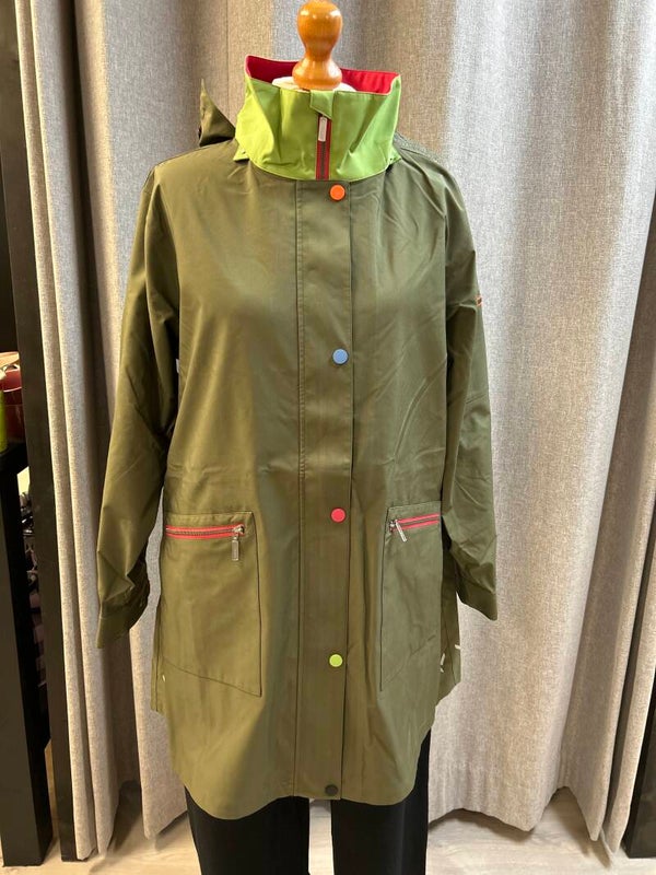 REGN Jas model Gaby Olijf