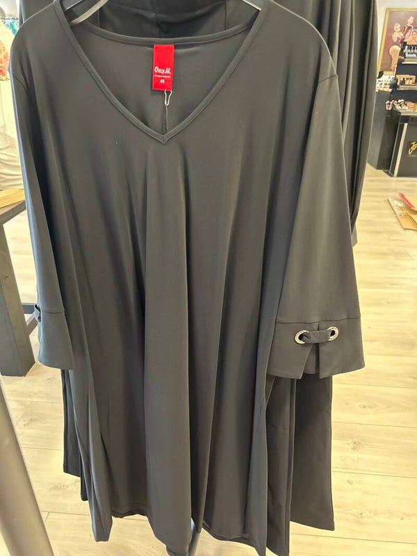 Only M 071 Zwart Jurk met Eyelets