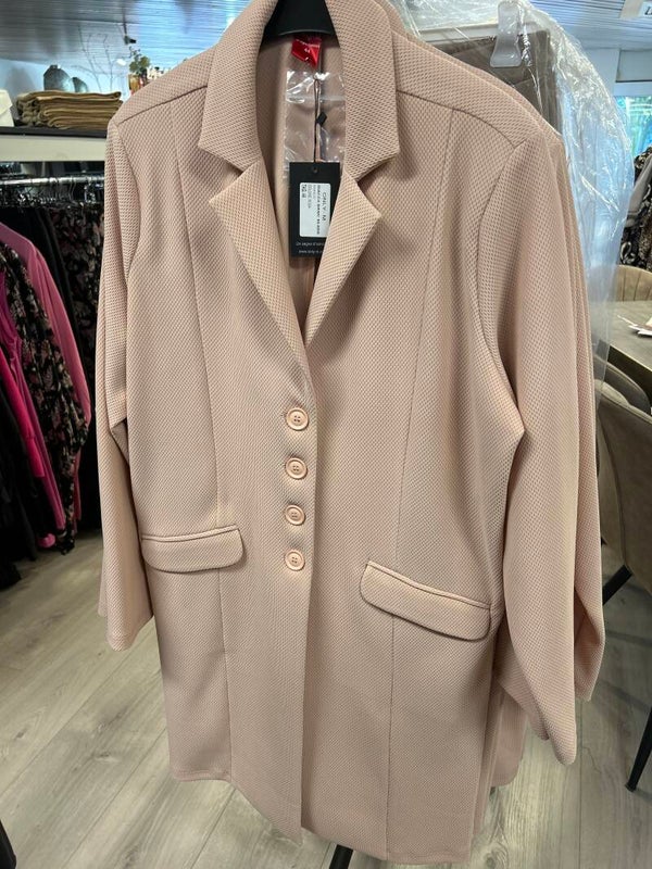 Only M Blazer lang Tiffany Rose