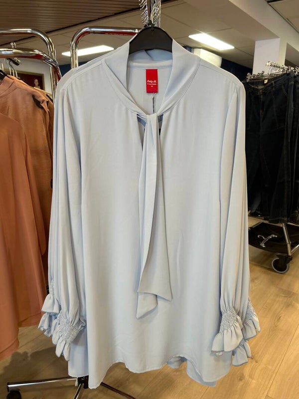 Only M 234.84 Tuniek LM met Halsstrik Roezel Gala Celeste