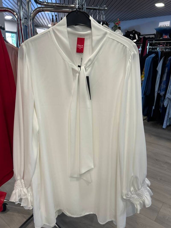 Only M 234.84 Tuniek LM met Halsstrik Roezel Gala Panna
