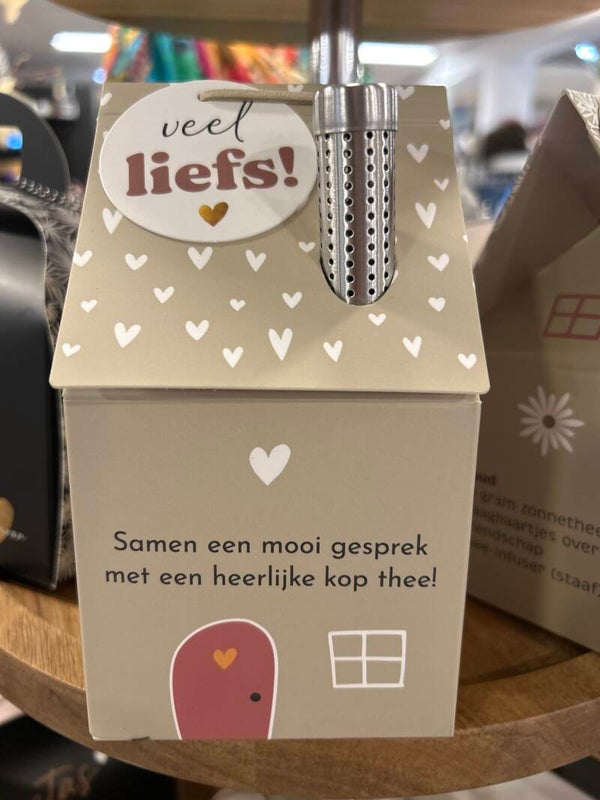 Thee huisje Veel Liefs