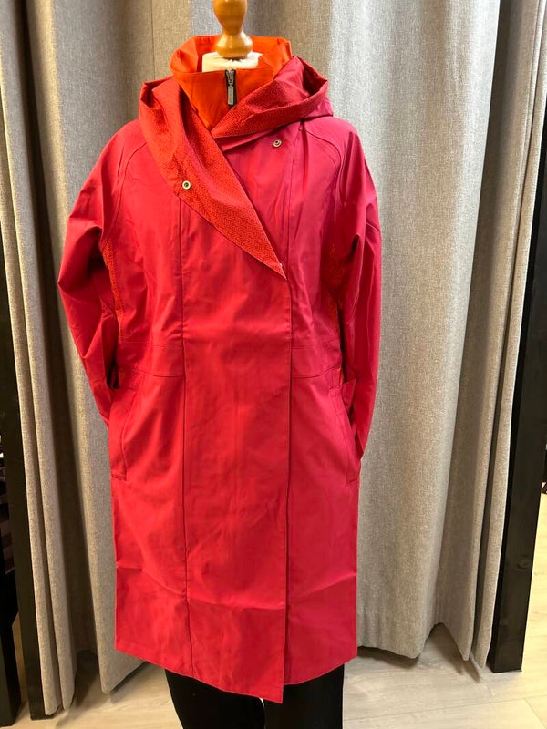 REGN Jas model Gail Fuxia