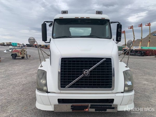 6X4 BASIC VOLVO VNL 2008