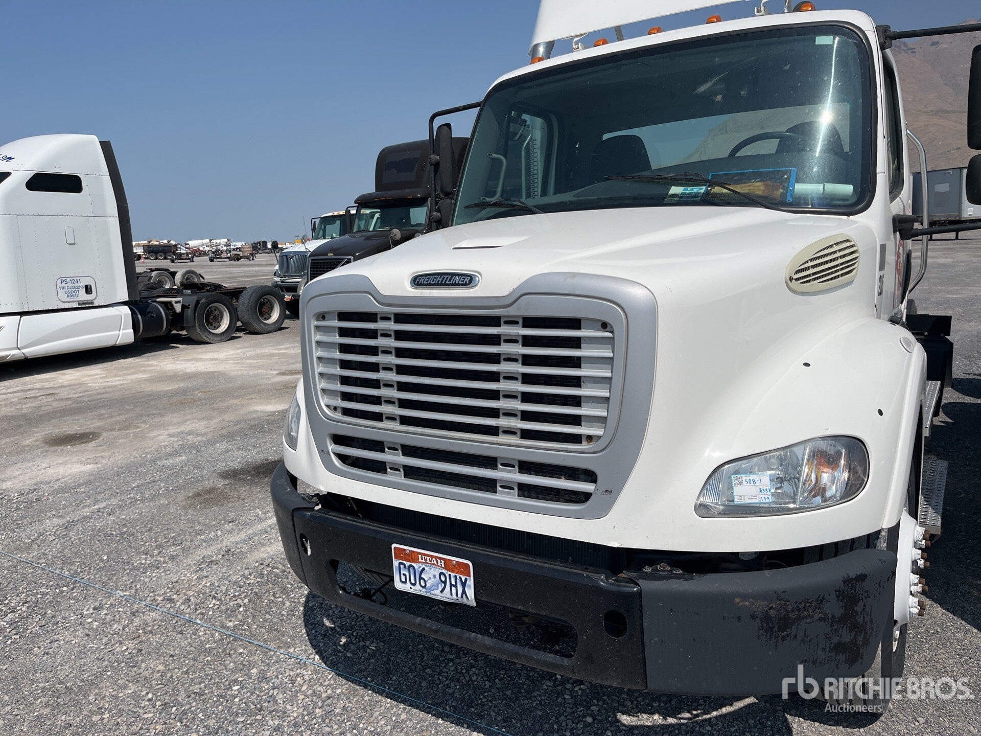 6X4 M2112 FREIGHTLINER 2014