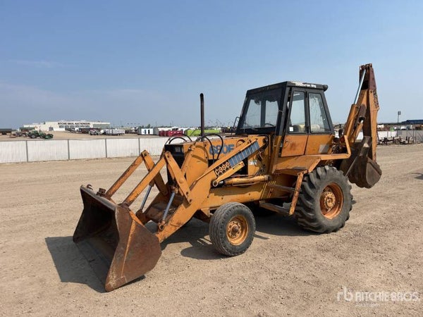 4X2 680E RETRO-EXCABADORA CASE 1978