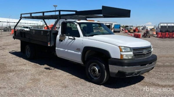 4X2 3500 CHEVROLET SILVERADO 2005