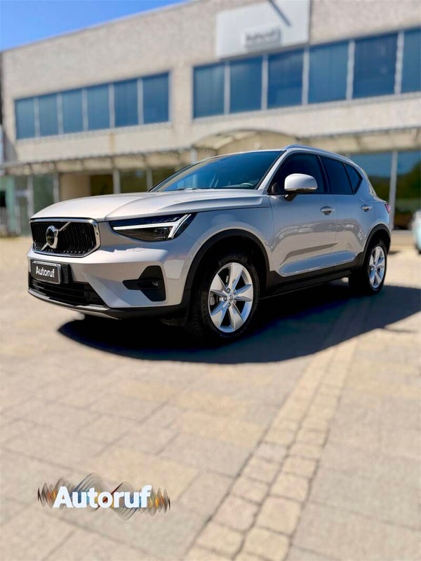 Volvo XC40 Mild Hybrid B3 163cv Garanzia 4 Anni Silver