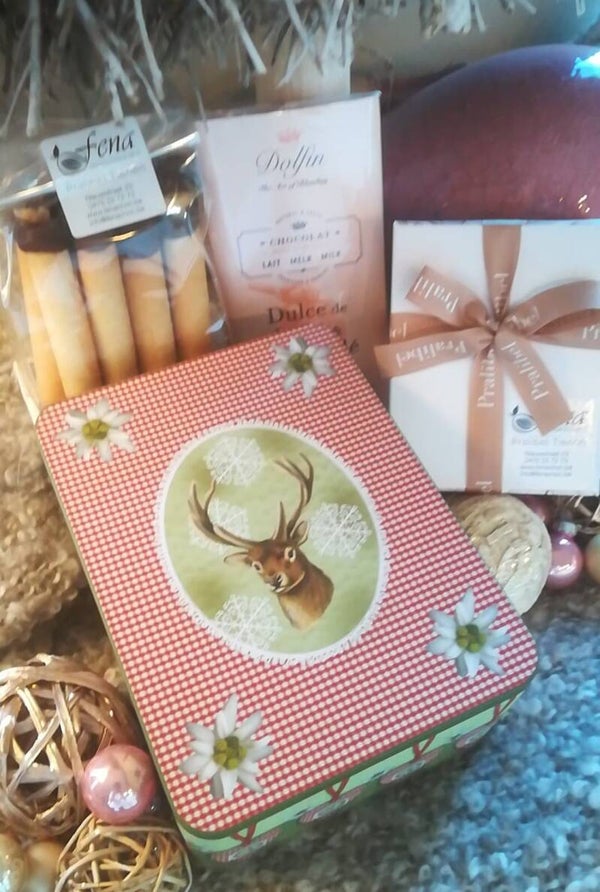 Blikken doos hert gevuld met lekkers