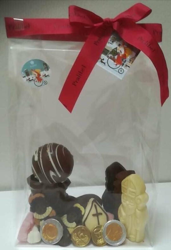 Chocolade laars met allerlei lekkers