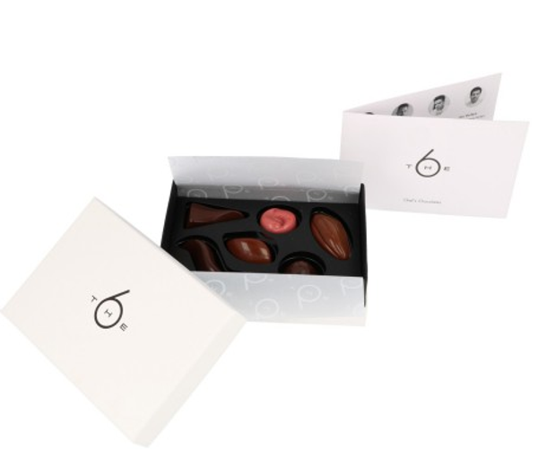 6 Pralines gecreëerd door  verschillende Michelin chefs
