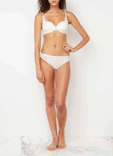 Triumph True Curves Forever String