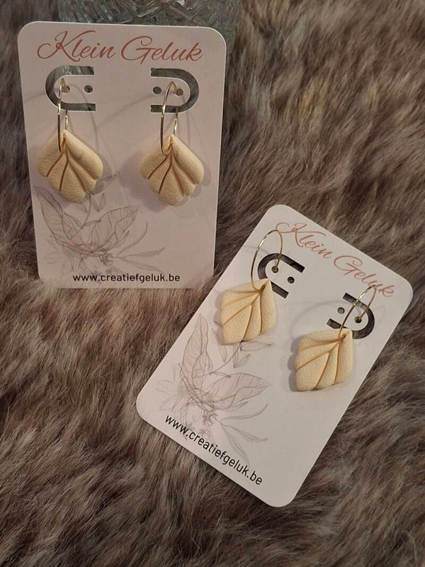 Polymeerklei oorbellen Ivoren blad