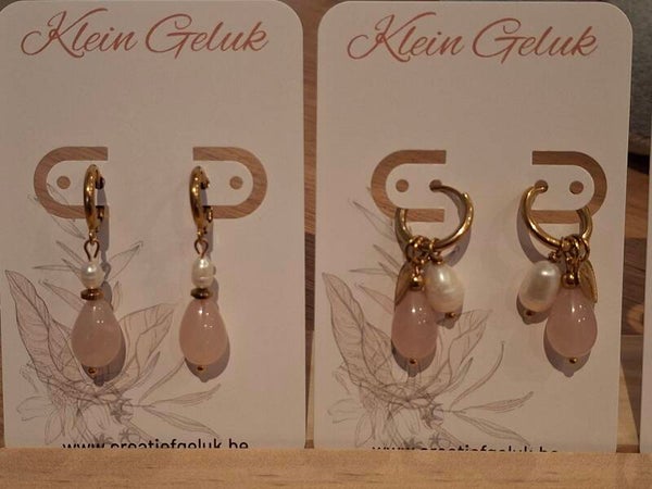 Rozekwarts oorbellen