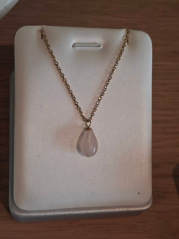 Fijne ketting met druppel rozekwarts