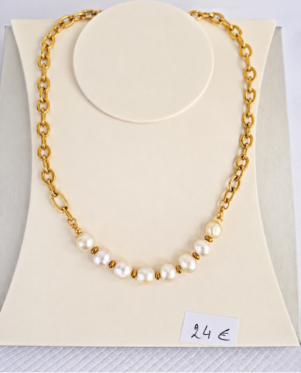 Luxe ketting met stainless steel gold-plated ketting en zoetwaterparels