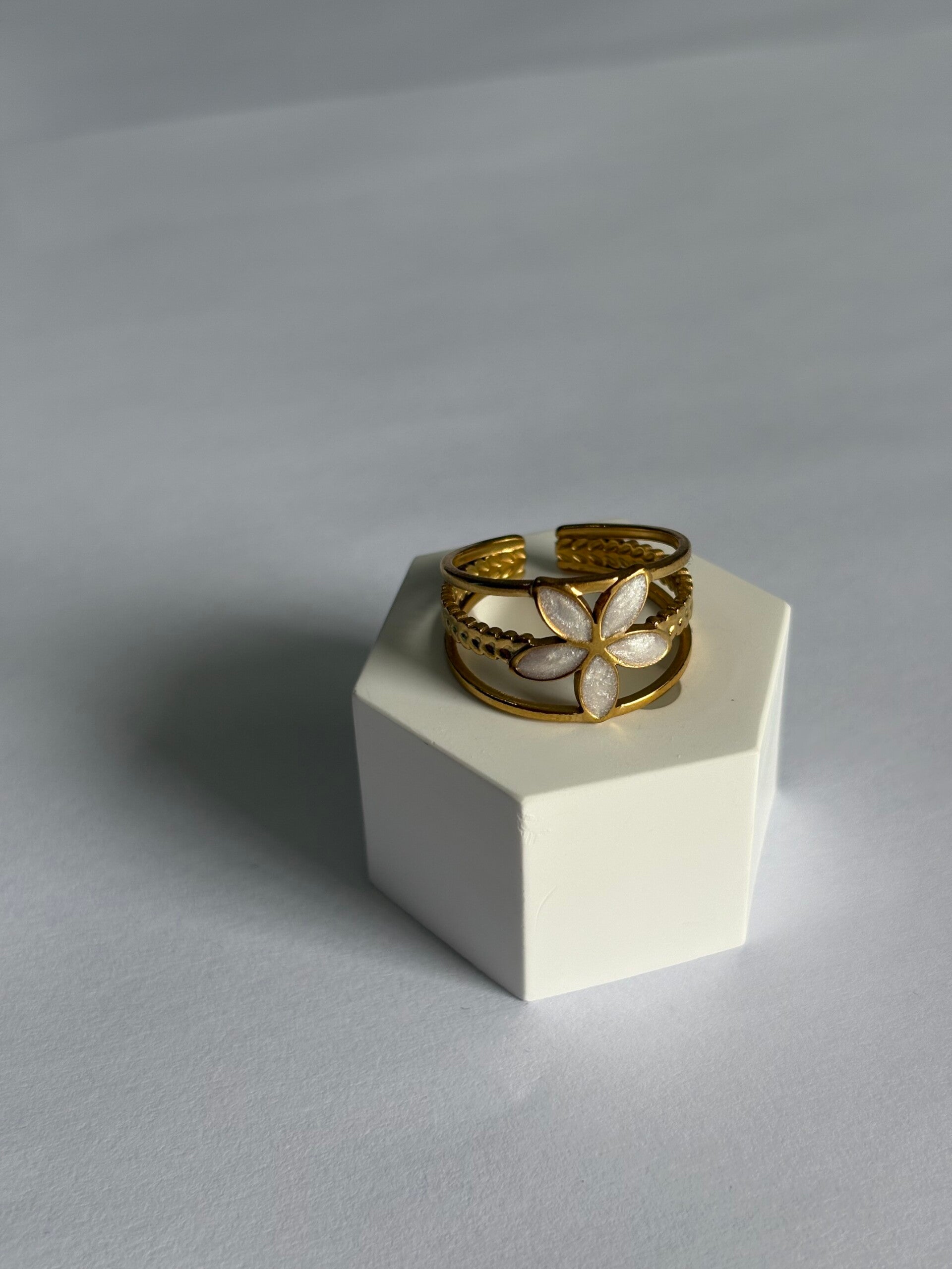 Anillo flor