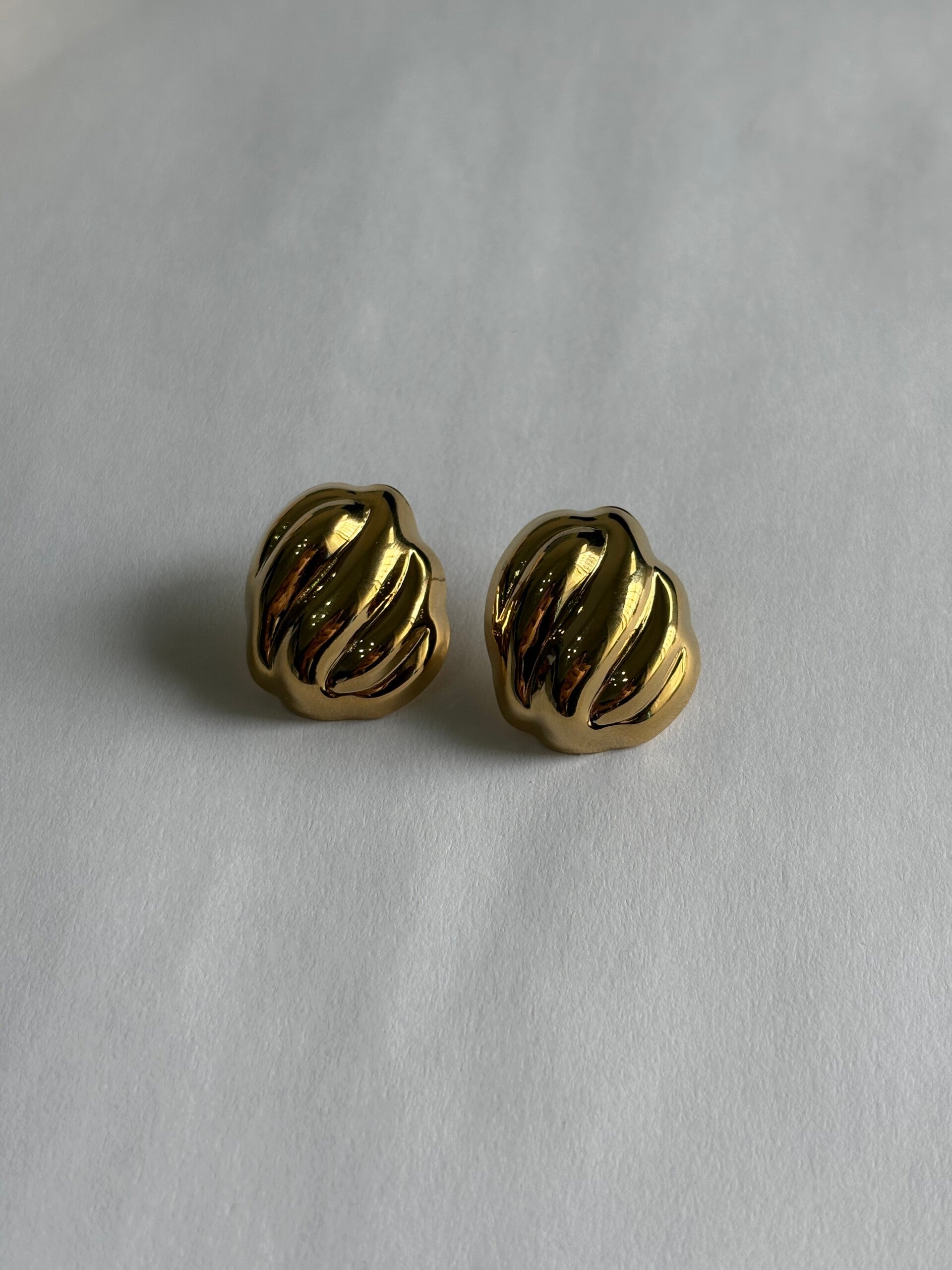 Pendientes caoba