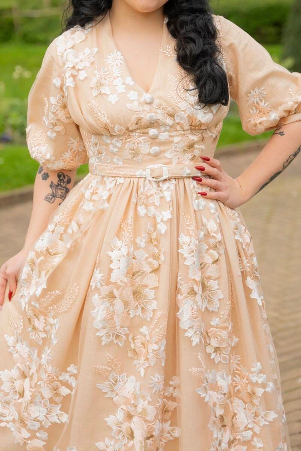 The Alison Dress Sample Sale