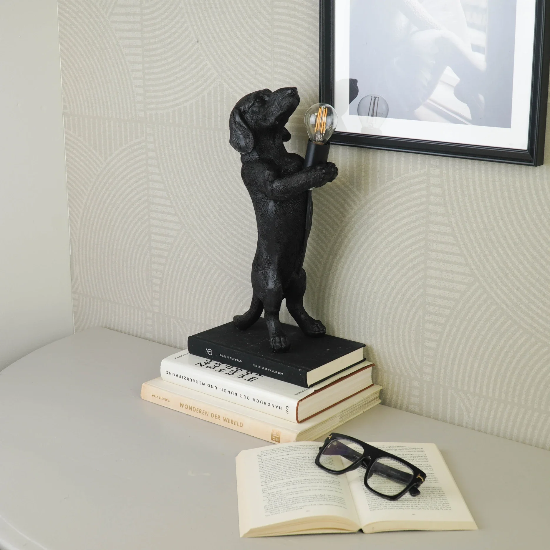 Housevitamin - Teckel Tafellamp 'Who let the dog out' - Zwart - C17.1