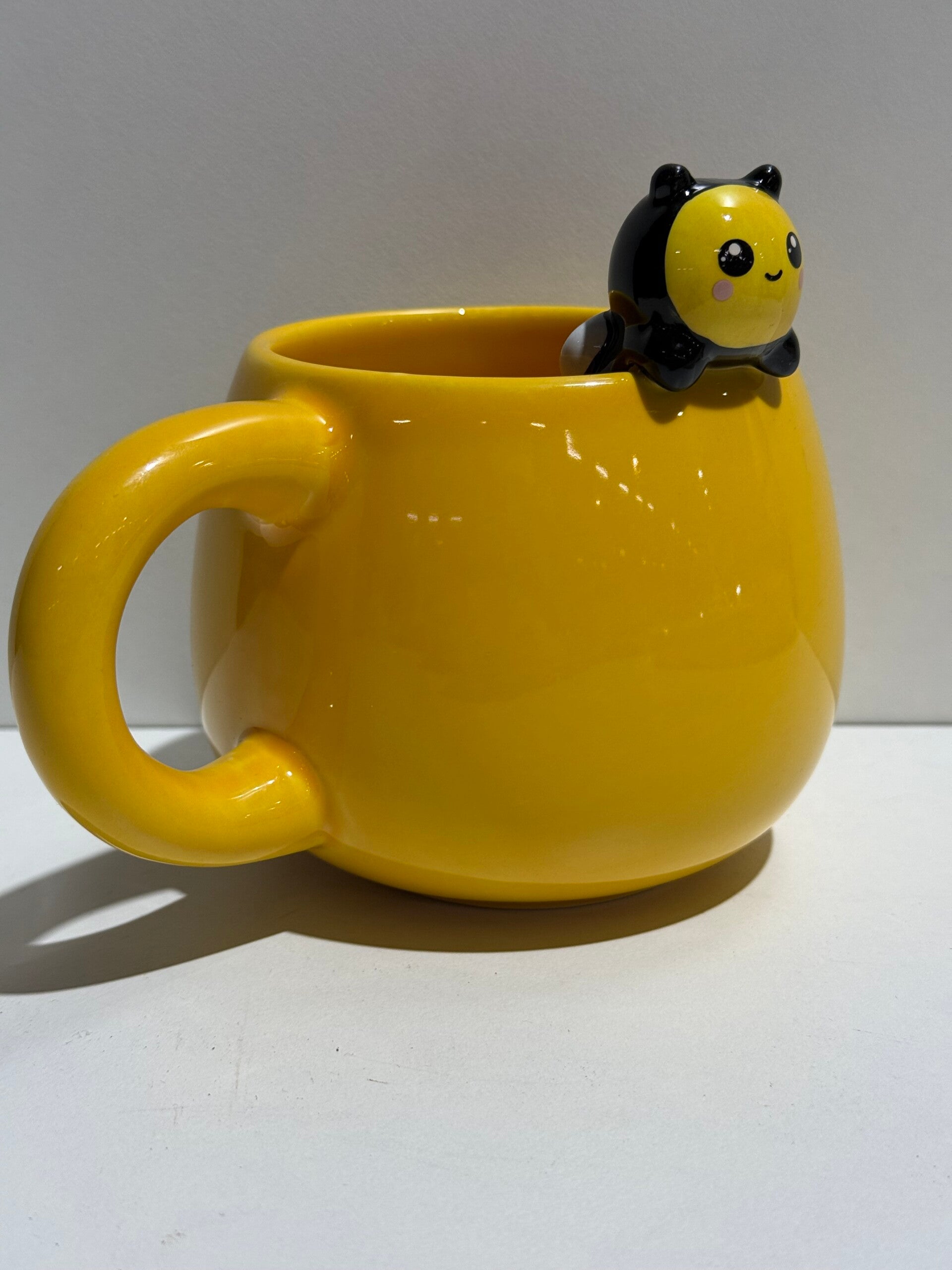 ITotal - Bee Mug - C8.4