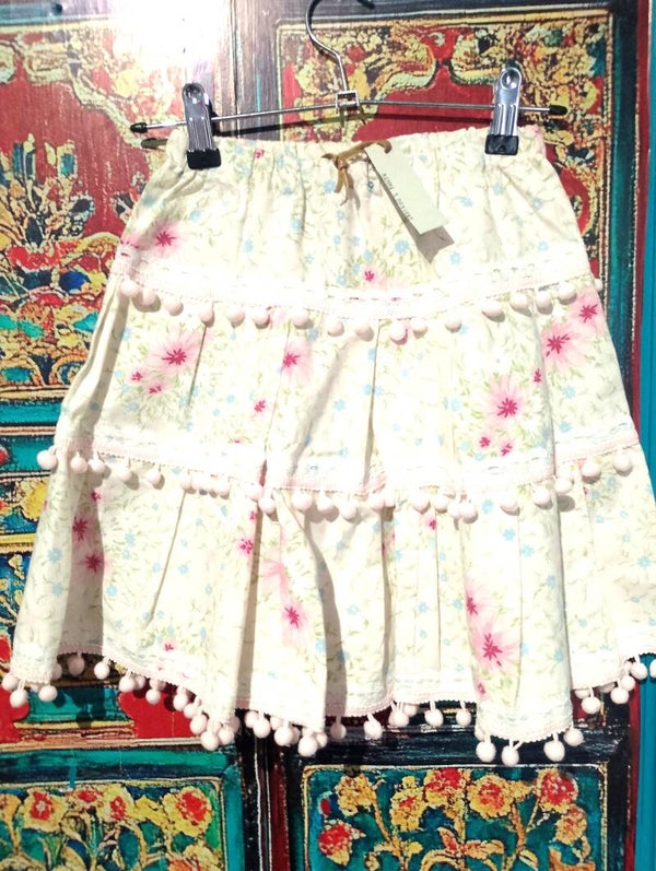 size 6, tiered skirt