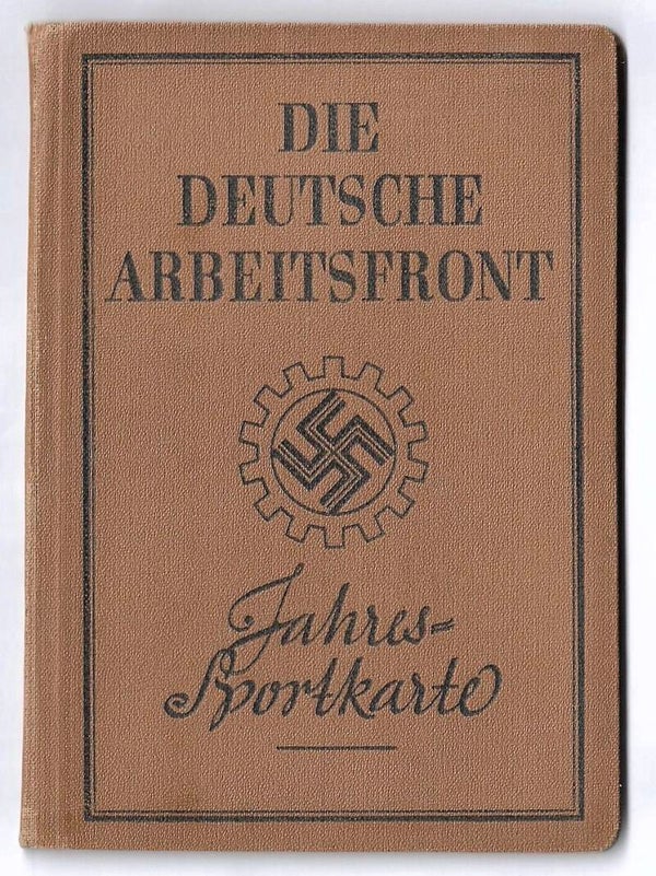 German card "Die Deutsche Arbeitsfront Jahres Sportkarte" 1940