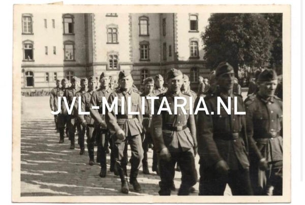 German photo marching soldiers