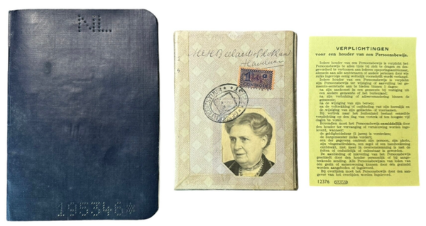 'persoonsbewijs' from zeist + passport