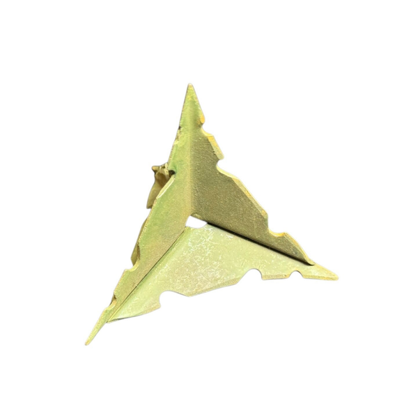 Dutch pre 1940 caltrop 'Kraaienpoot'