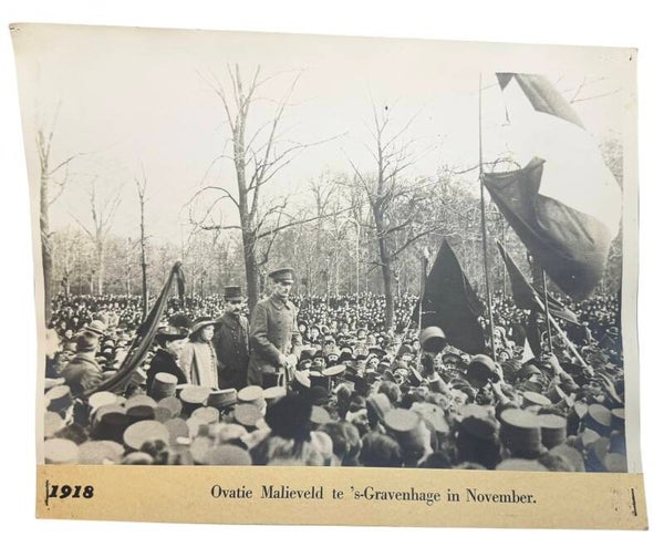 Dutch Press Photo Ovation Queen Wilhelmina 1918