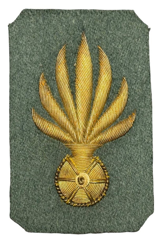 geoefend handgranaatwerper onder officier