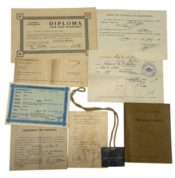 Dutch “oorlogszakboekje” set from Voorburg