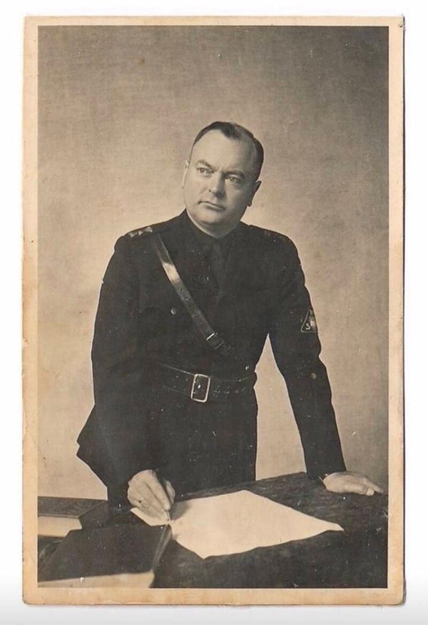 Dutch postcard of "Anton Mussert"