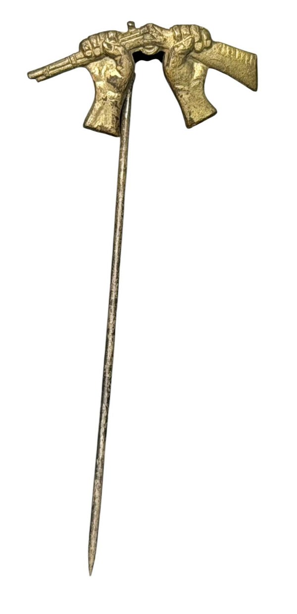 Dutch 'Gebroken Geweer' pin