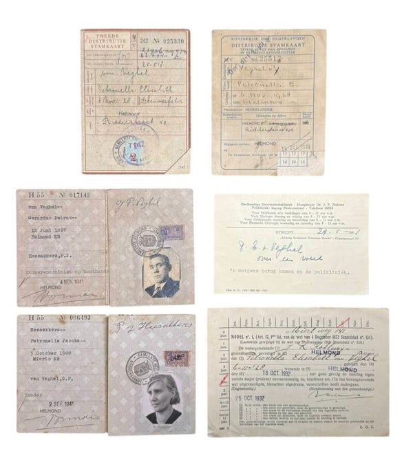 Set 'Persoonsbewijzen' from Helmond with documents