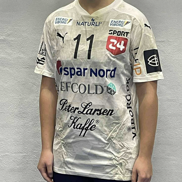 Line Haugsted (nr 11) - str L