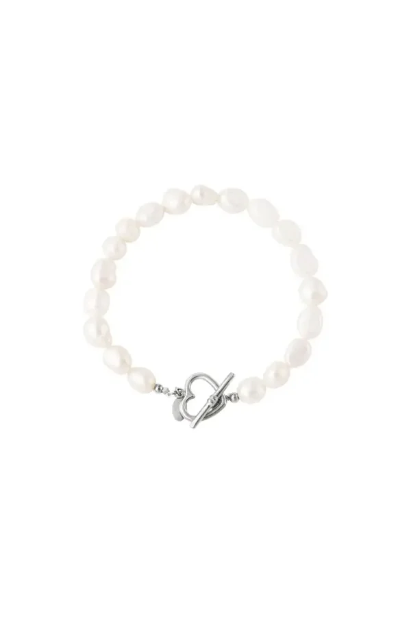 Armband met parel met hart sluiting zilver