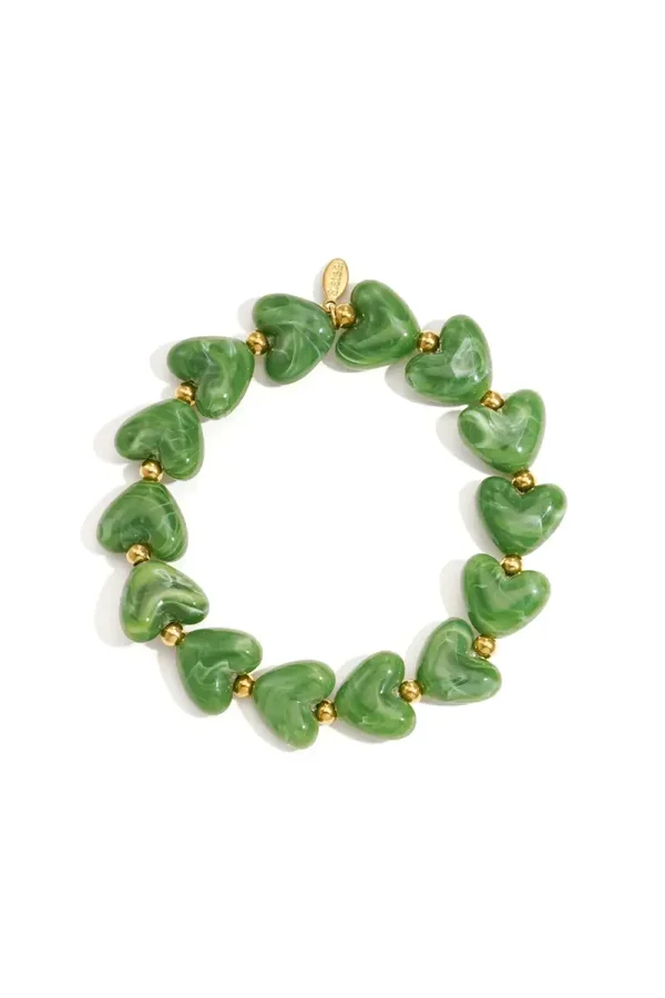 Elastieken hartjes kralenarmband groen