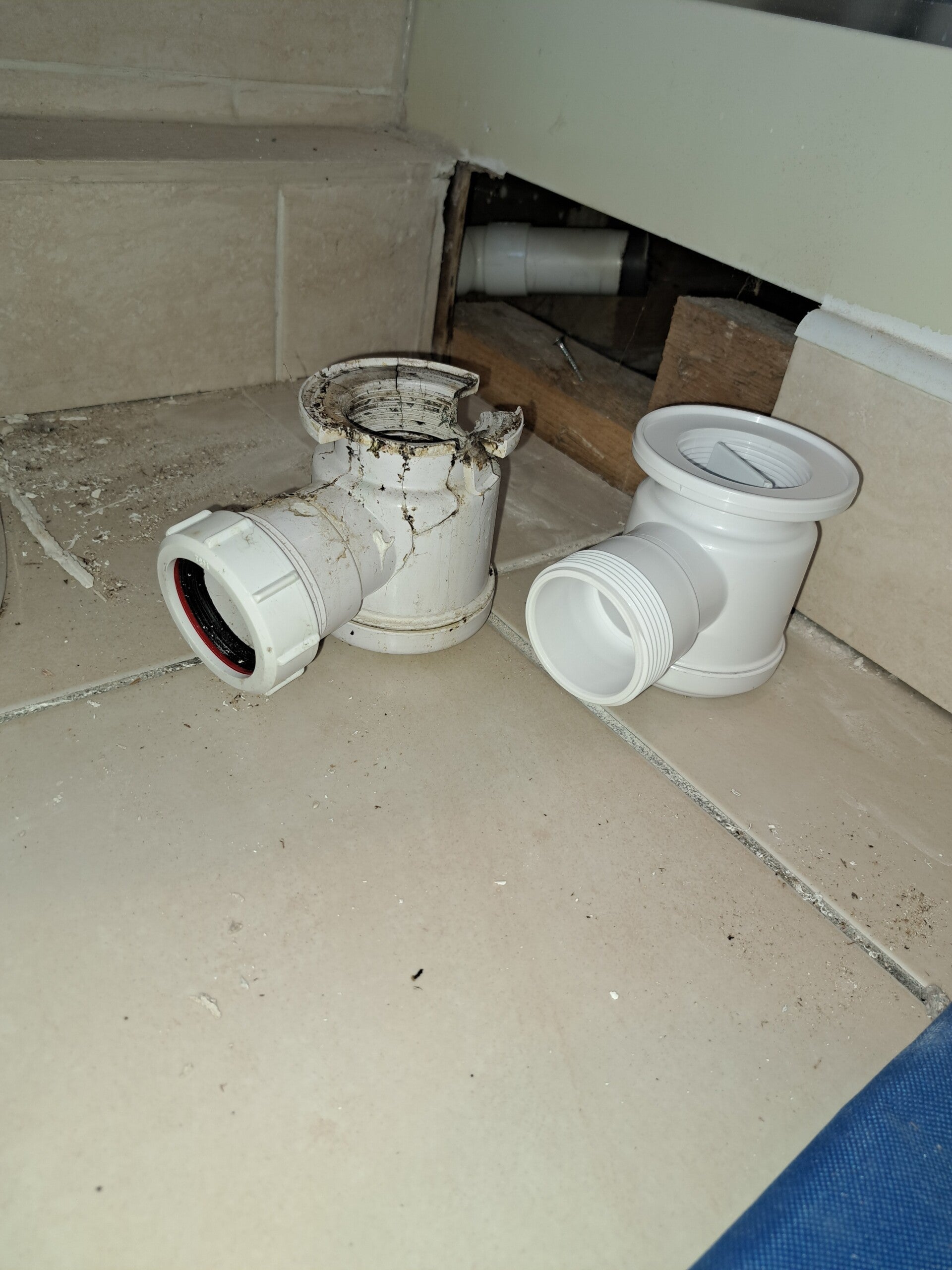 Leaking pipework LeakSOS Dublin 
