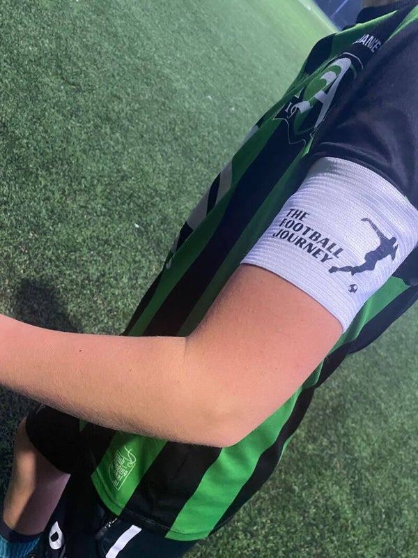 Aanvoerdersband van The Football Journey