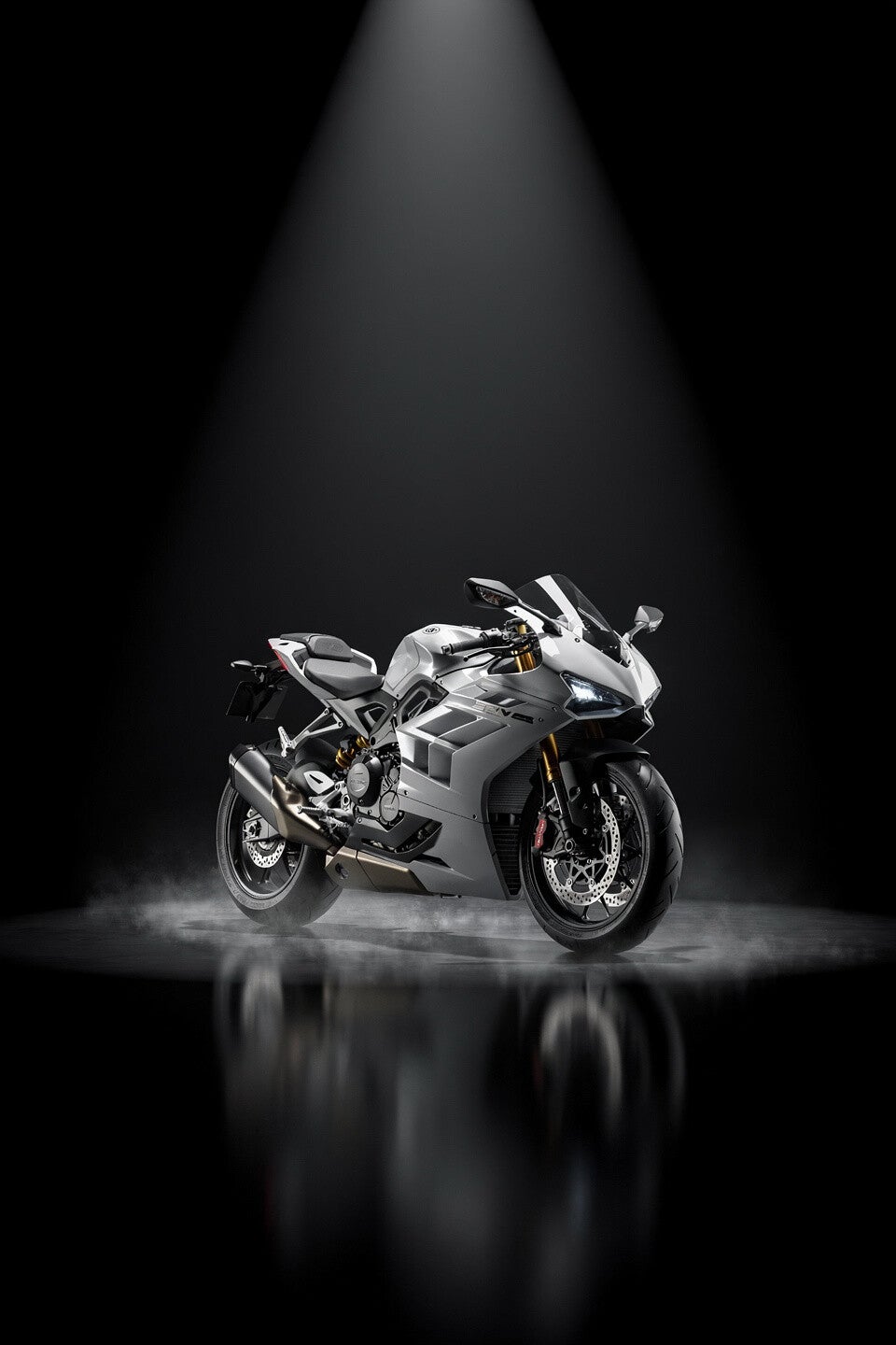Silver Velocity – sportmotor in metallic grijs, futuristisch design