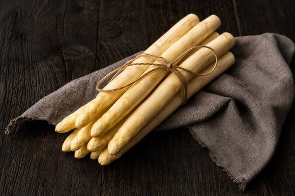 White Gold – witte asperges stilleven voor keuken en eetkamer
