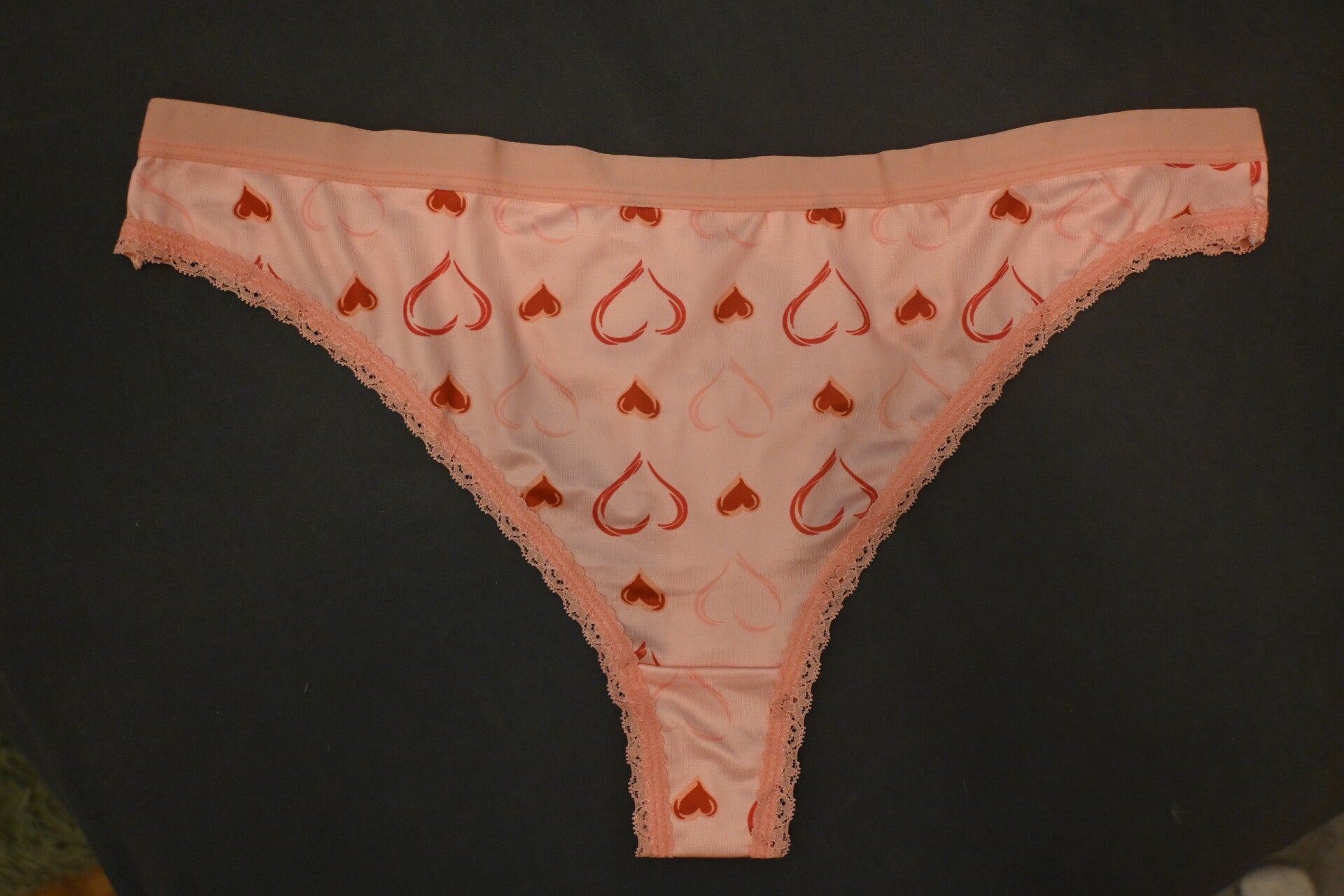 Neue Lieferung - Tanga getragen