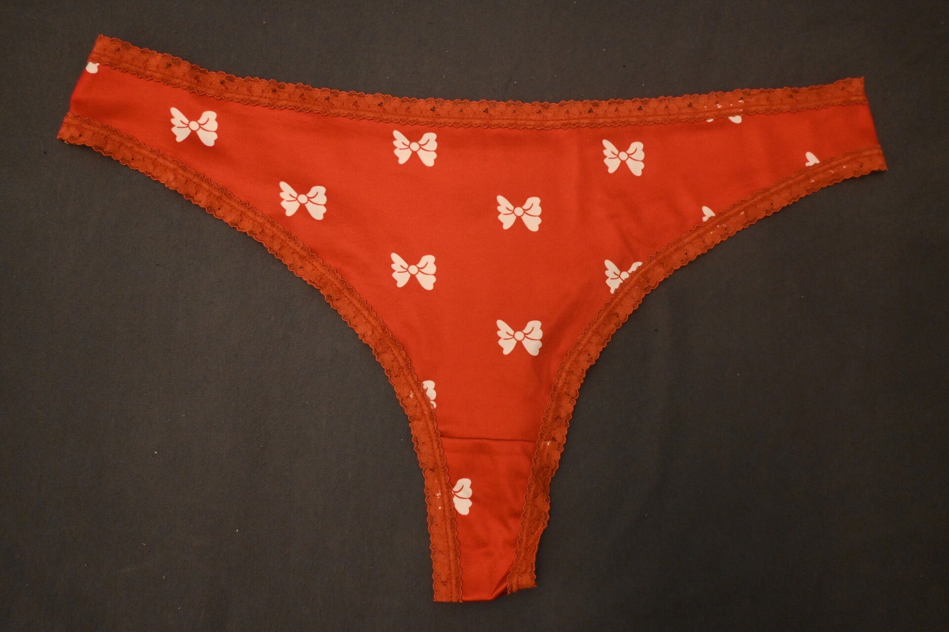 Neue Lieferung - Tanga getragen