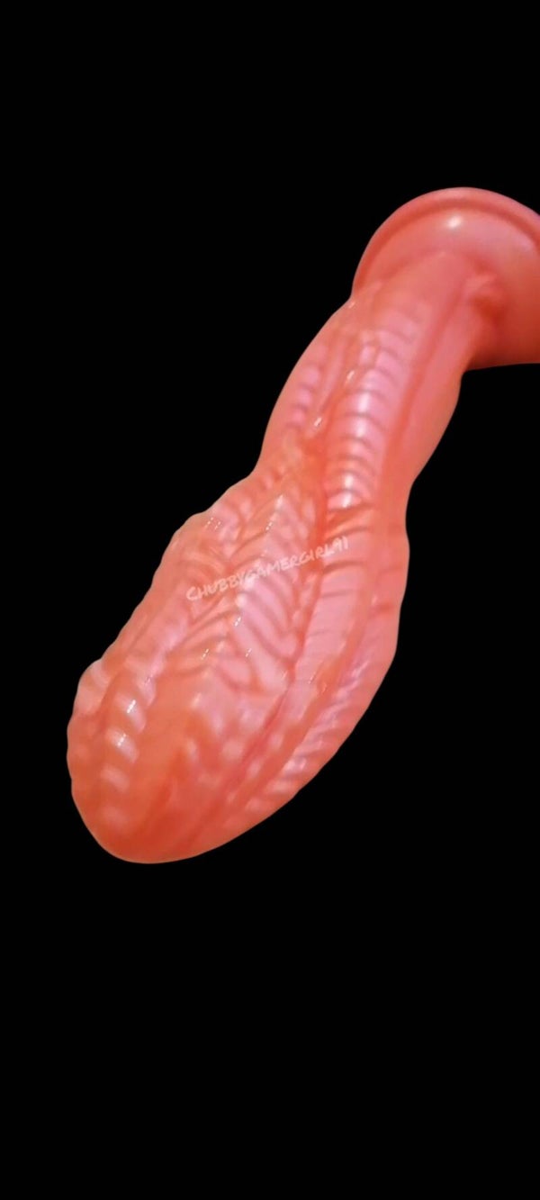 Video Nummer 240 - XXL Drachen Dildo